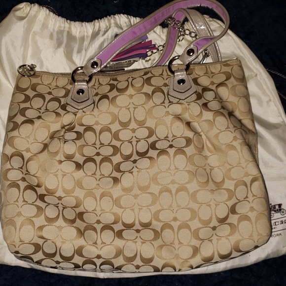 Purse - Picture 2 of 5